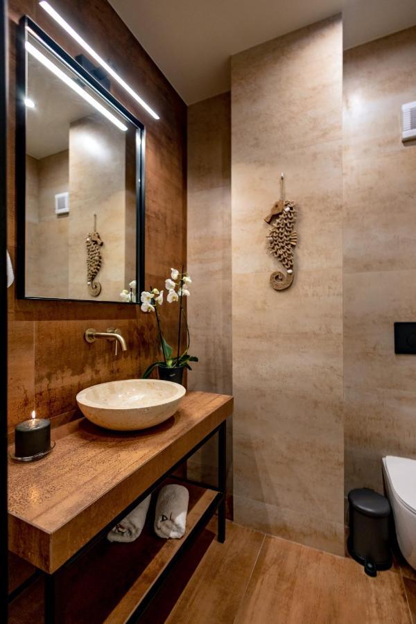 Triple A - Prime Location - Between Monastiraki & Syntagma Square-Free Parking! Athens Ngoại thất bức ảnh
