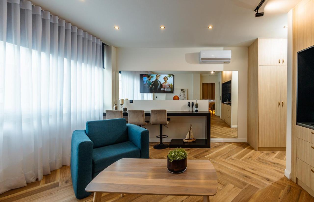 Triple A - Prime Location - Between Monastiraki & Syntagma Square-Free Parking! Athens Ngoại thất bức ảnh