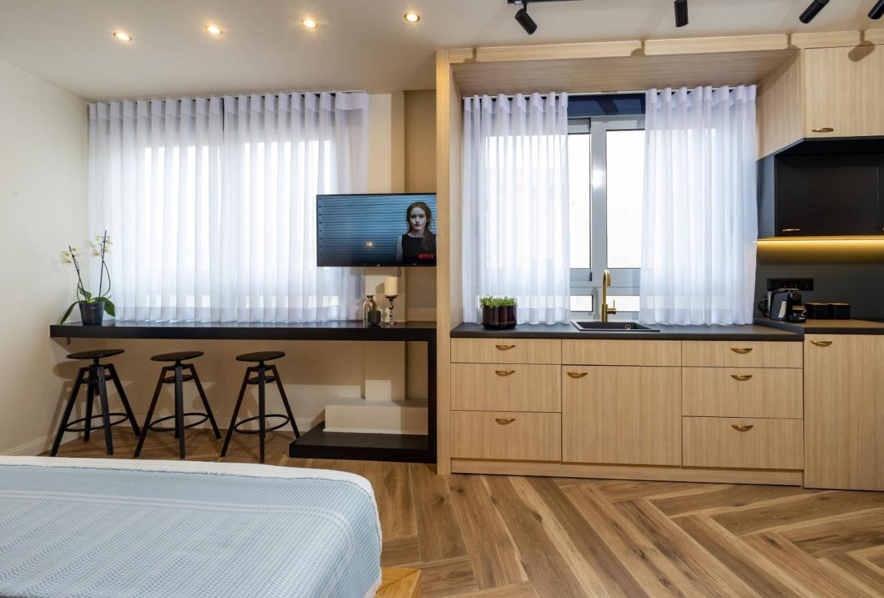 Triple A - Prime Location - Between Monastiraki & Syntagma Square-Free Parking! Athens Ngoại thất bức ảnh