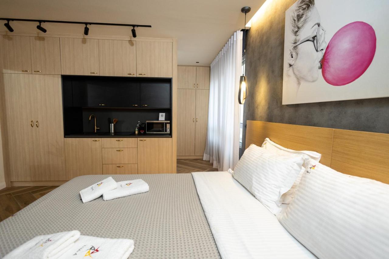 Triple A - Prime Location - Between Monastiraki & Syntagma Square-Free Parking! Athens Ngoại thất bức ảnh